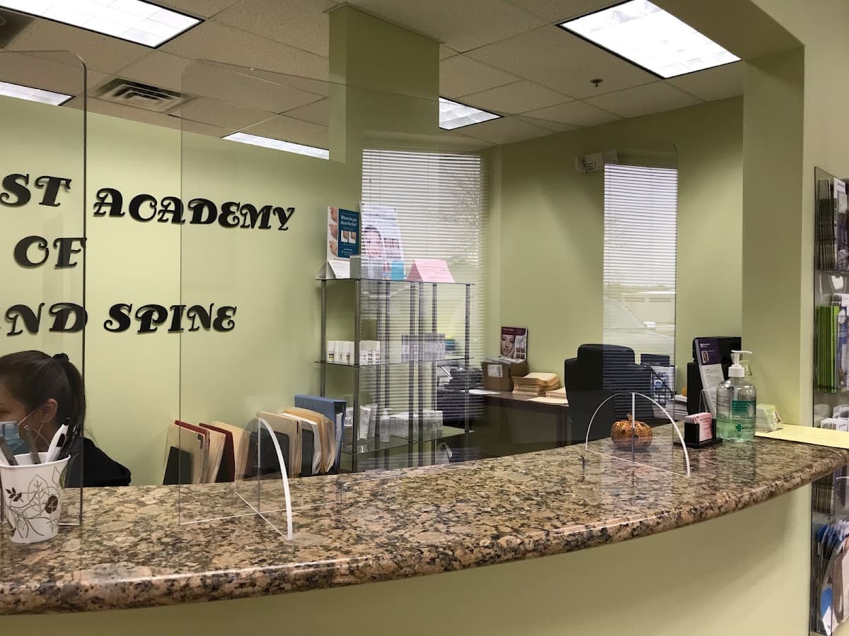 Forever 25 Medical Center: Dr. Nesreen Suwan, M. D. - clinic photo