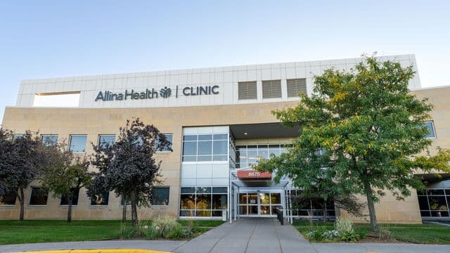 Allina Health Woodbury Clinic - clinic photo